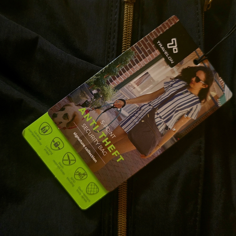 TRAVELON 5 Point Anti-Theft Signature 3 Compartment Crossbody Security NWT - Picture 7 of 9